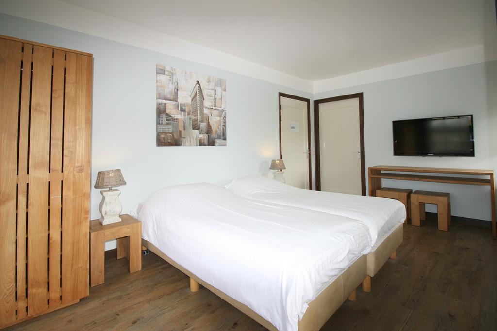 Strandhotel Dennenbos Oostkapelle Extérieur photo
